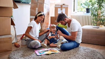 Image d'un couple avec un enfant